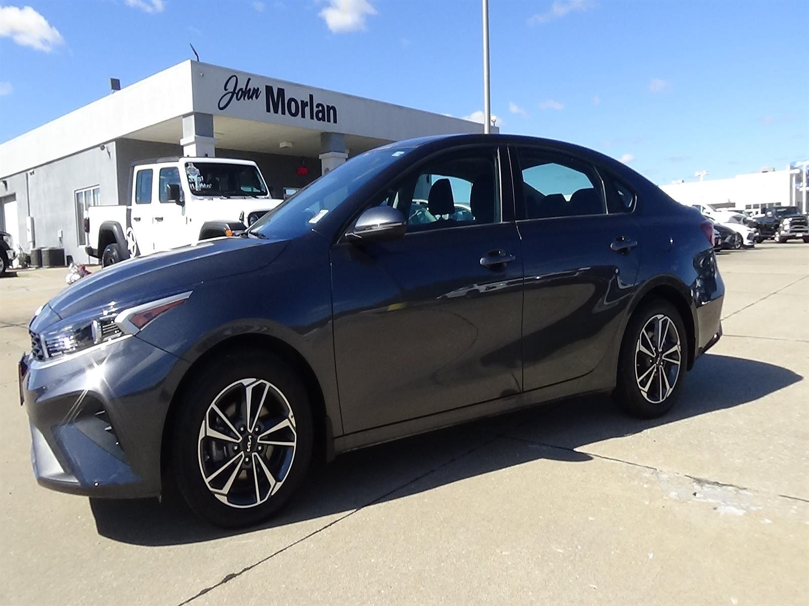 Used 2024 Gravity Gray (kdg) Kia LXS image 2