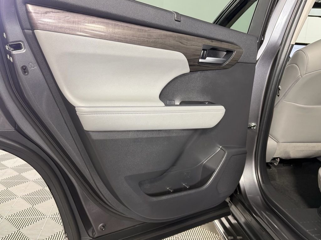Used 2024 Magnetic Gray Metallic Toyota Platinum image 24