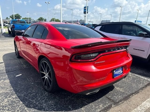 Used 2022 Torred Clearcoat Dodge SXT image 6