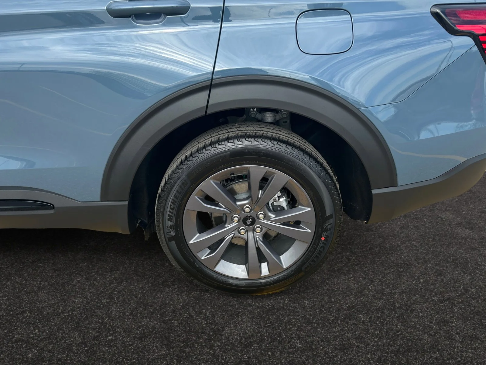New 2026 Vapour Blue Metallic Ford Active w/200A Pkg image 9