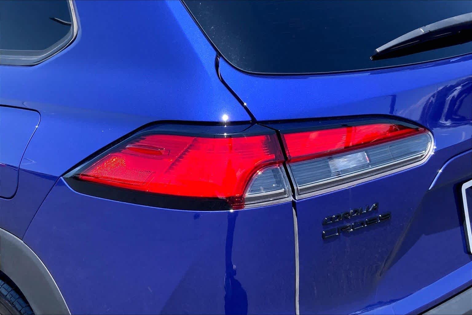 Used 2025 Blue Crush Metallic Toyota Hybrid XSE image 29