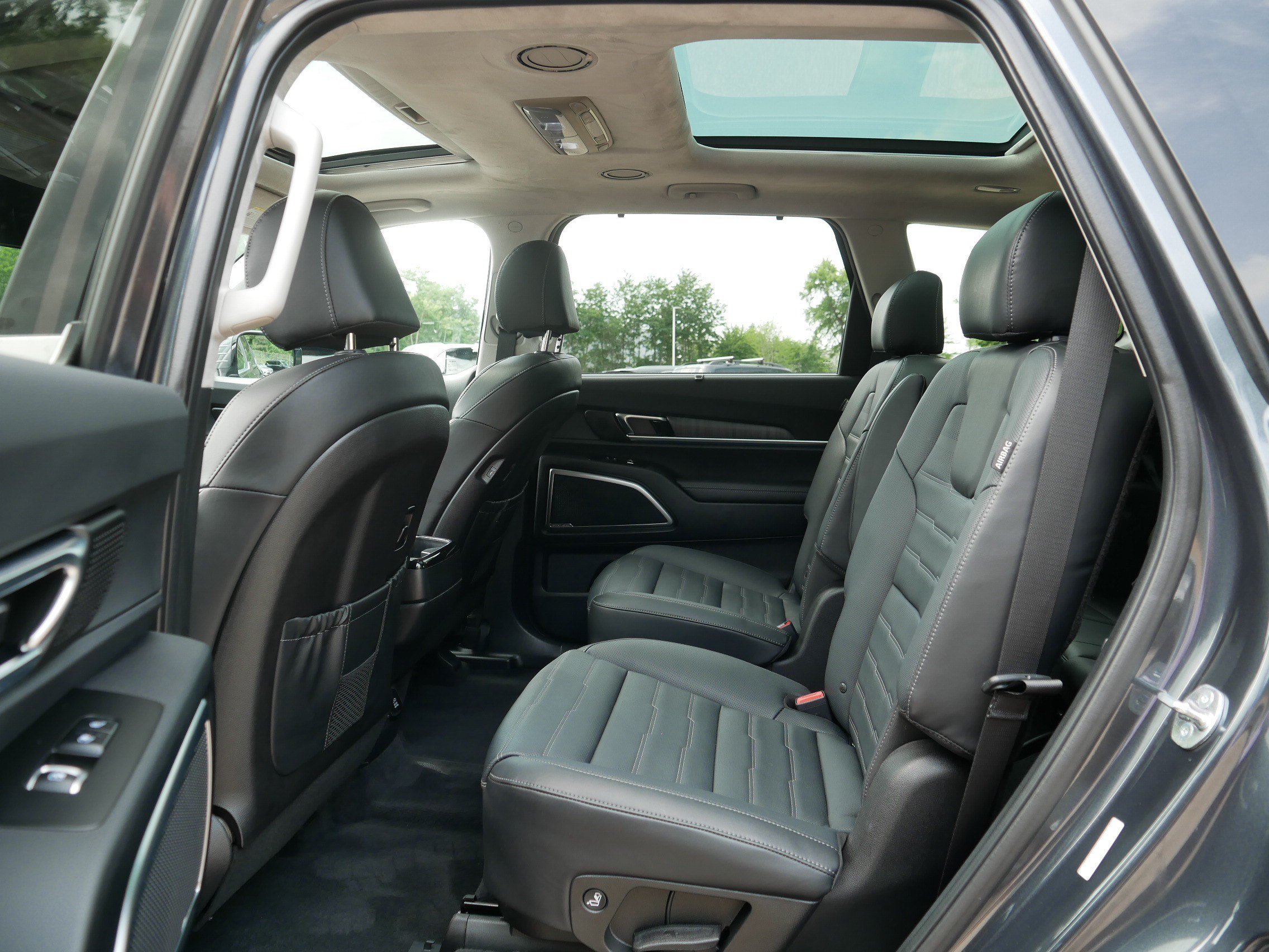 Certified Used 2024 Gravity Gray Kia SX Prestige image 37