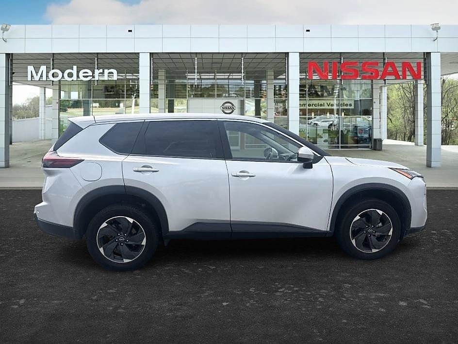 Certified Used 2025 Brilliant Silver Metallic Nissan SV image 6