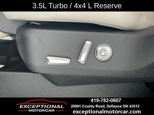 Used 2025 Black Lincoln Reserve image 35