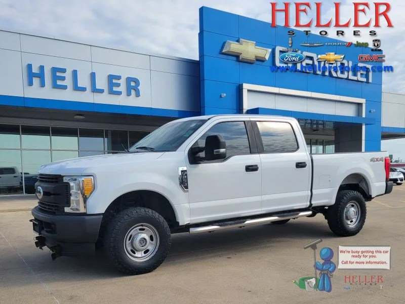 Used 2017 Oxford White Ford XL image 1