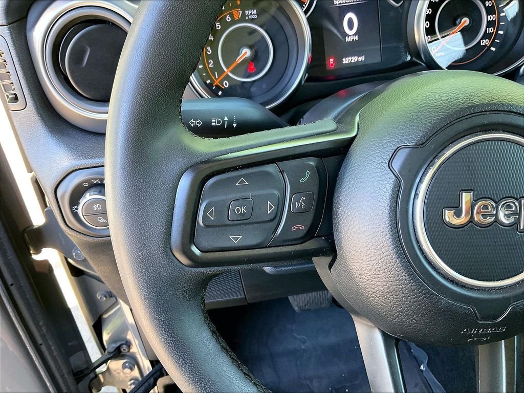 Used 2023 Gray Jeep Sport S image 23