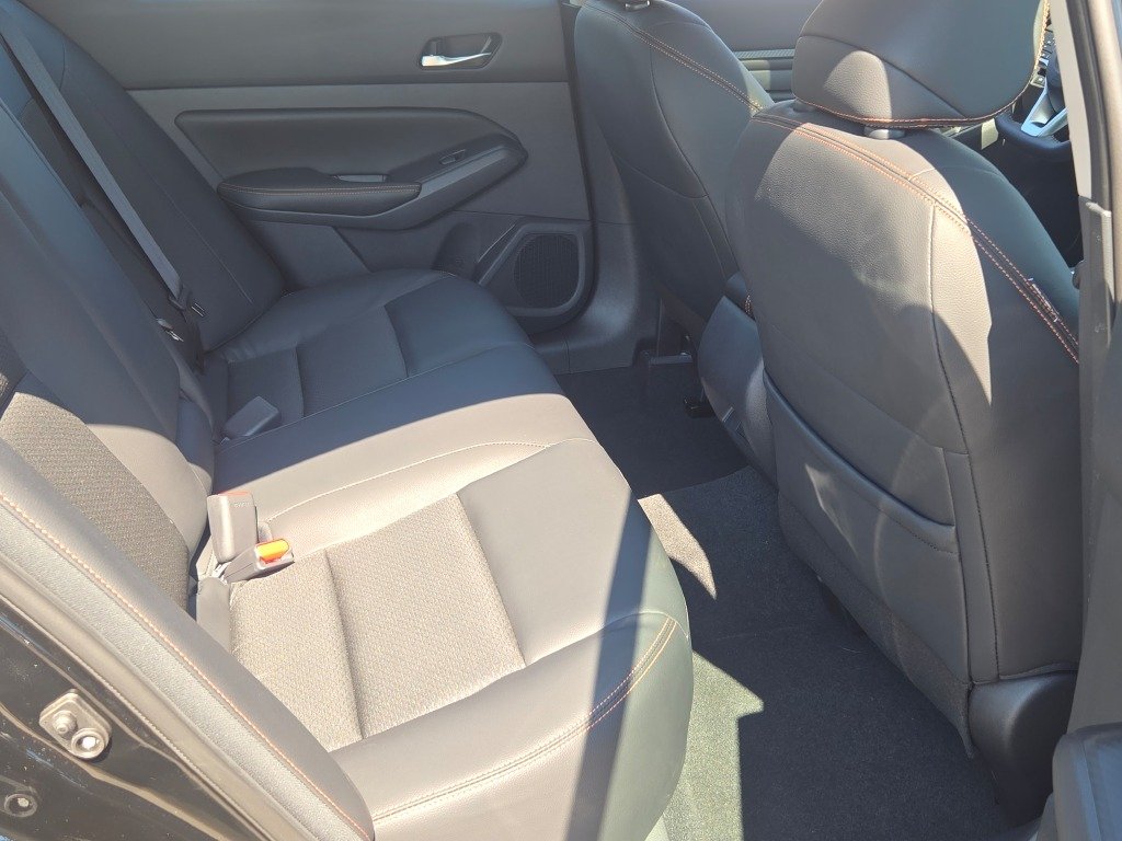 Used 2022 Black Nissan 2.5 SR image 8