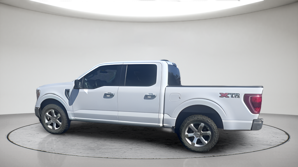 Used 2023 Oxford White Ford XLT image 10