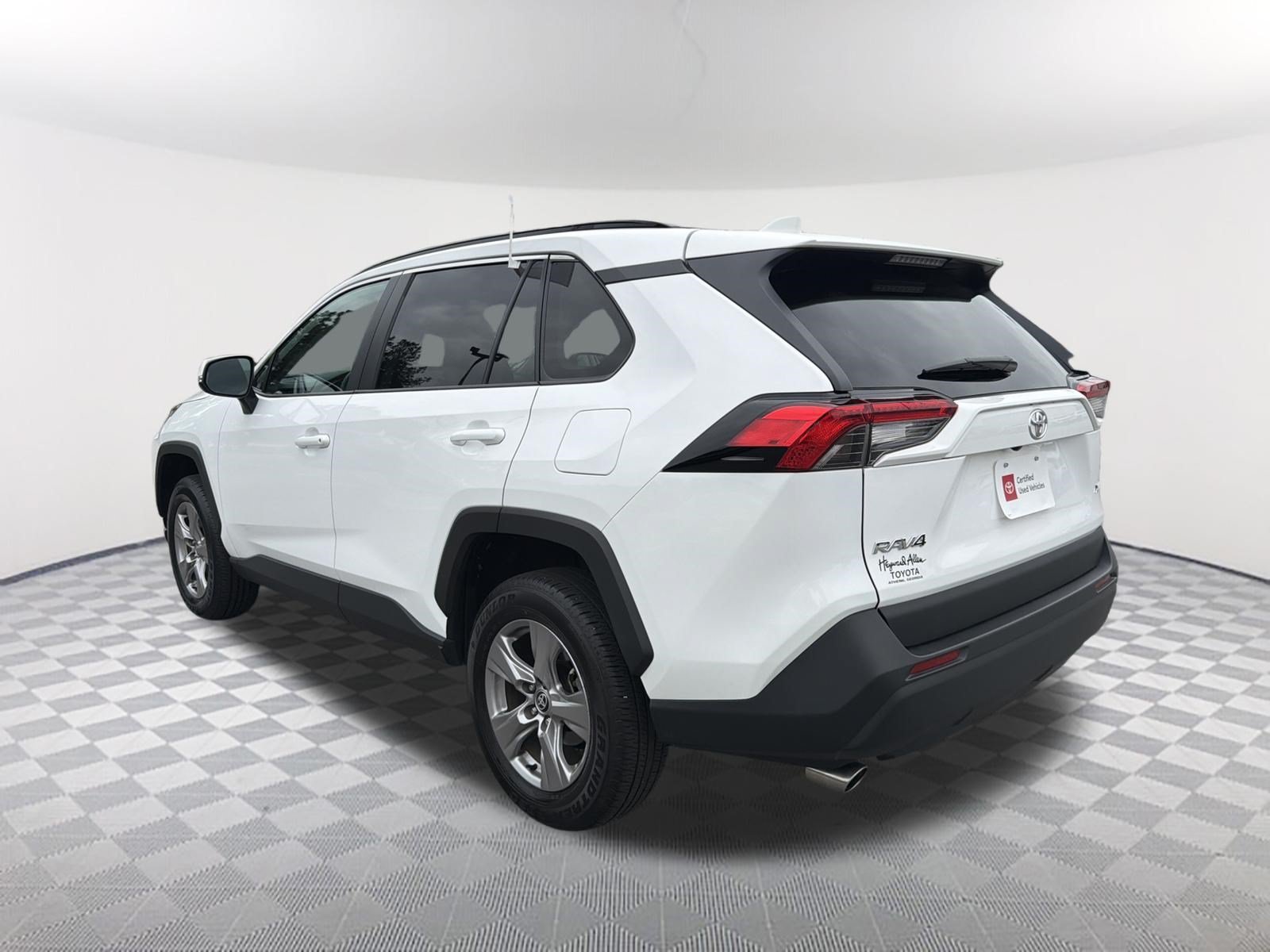 Certified Used 2025 Ice Cap Toyota XLE image 15