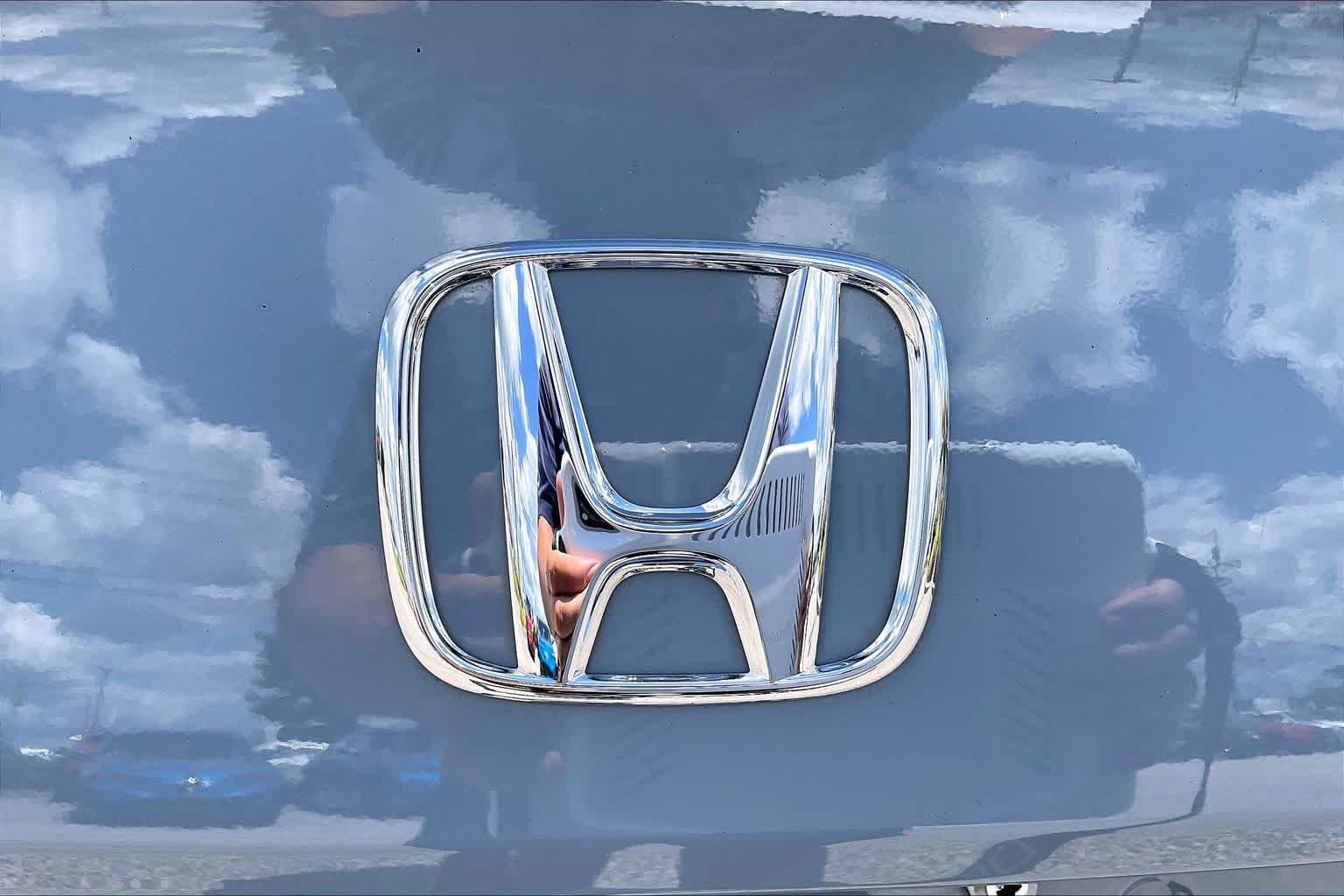Used 2023 Sonic Gray Pearl Honda Sport image 31