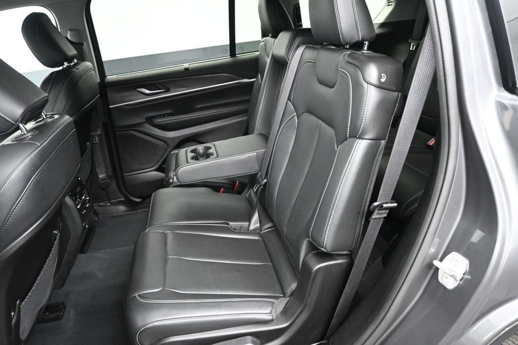 Used 2023 Gray Jeep Limited image 15