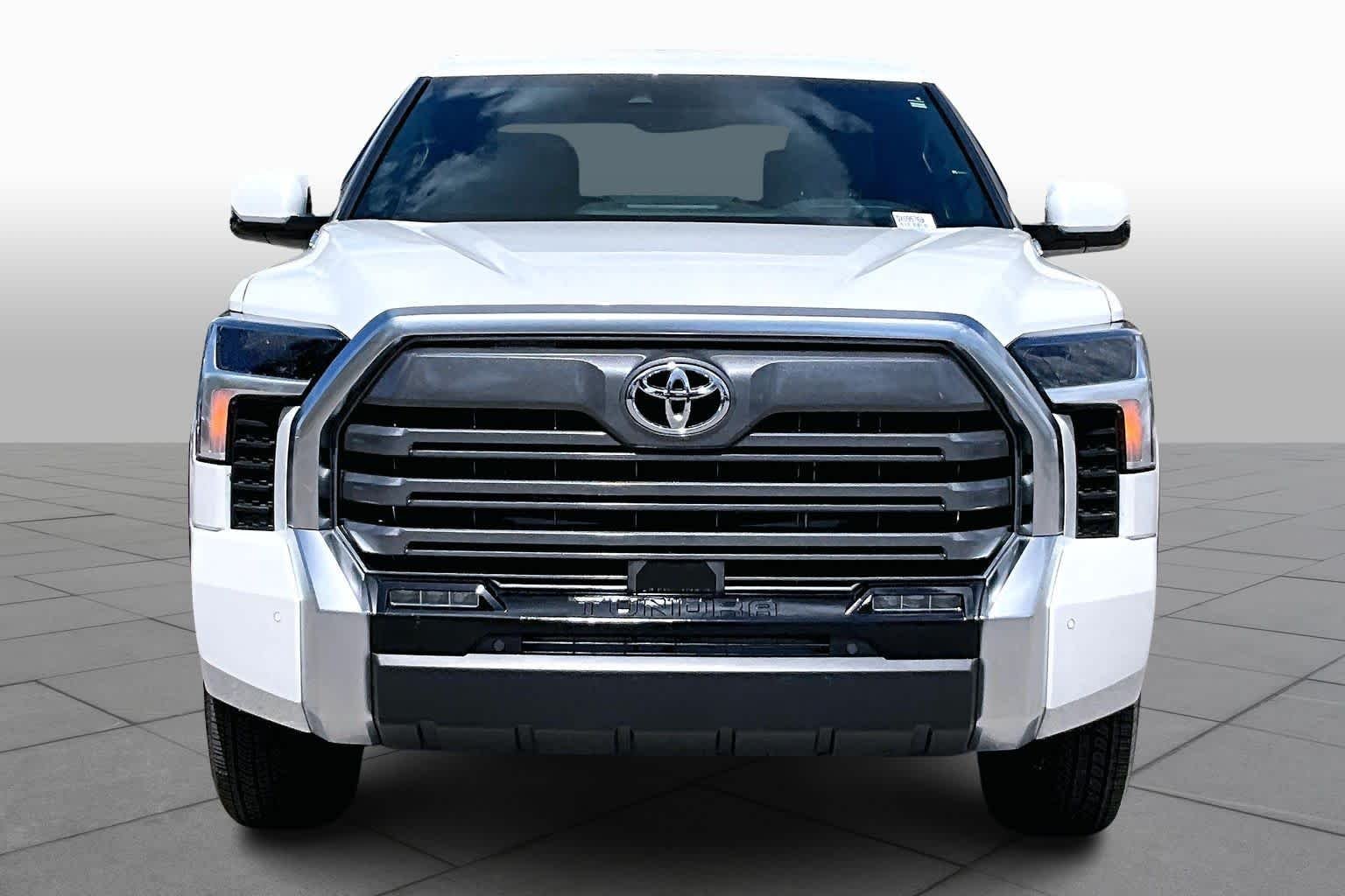 Used 2025 Wind Chill Pearl Toyota Limited Hybrid image 4