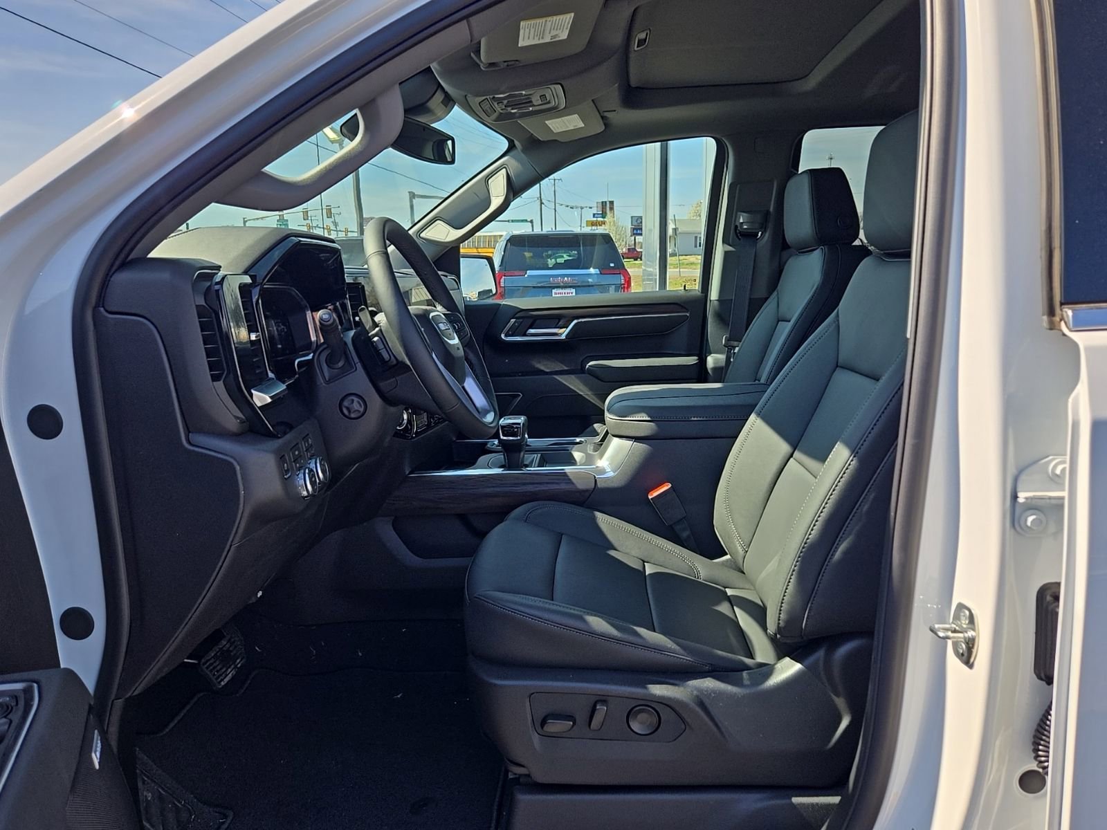 2026 GMC Sierra 1500 SLT - Photo 30