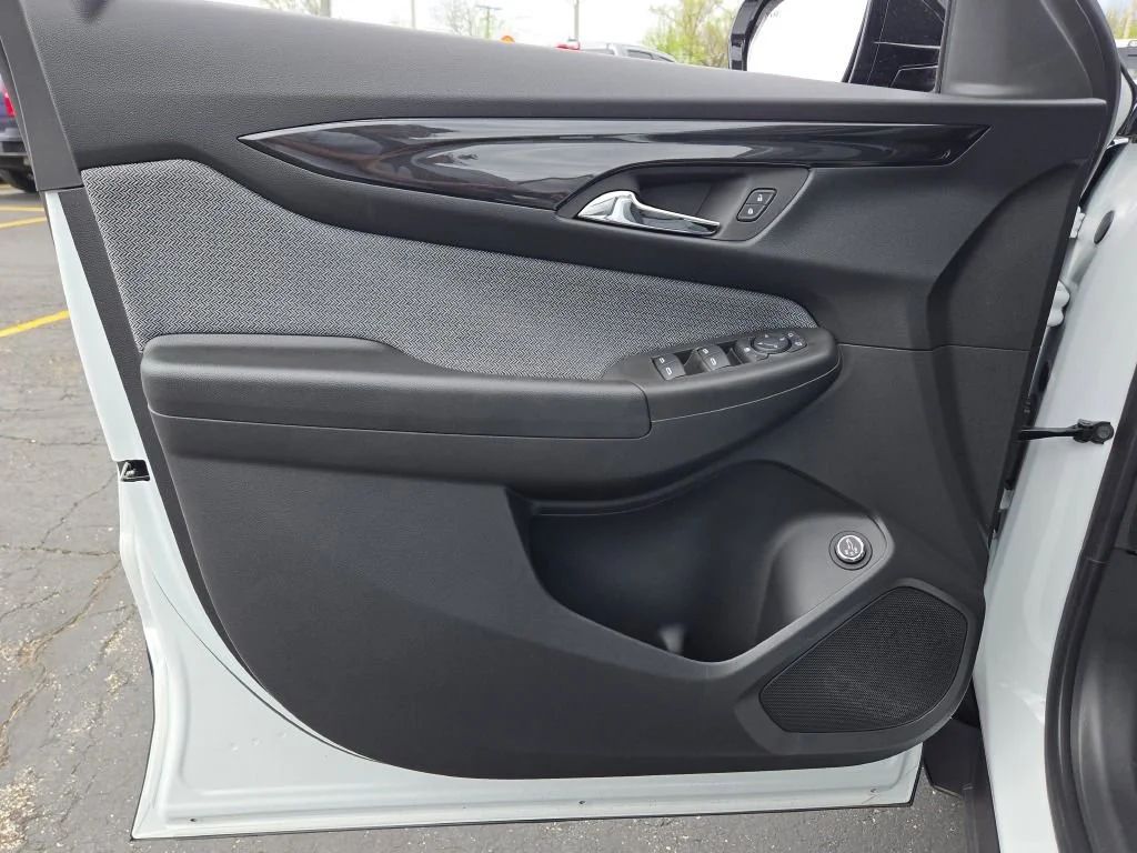 New 2026 Summit White Chevrolet LT image 21