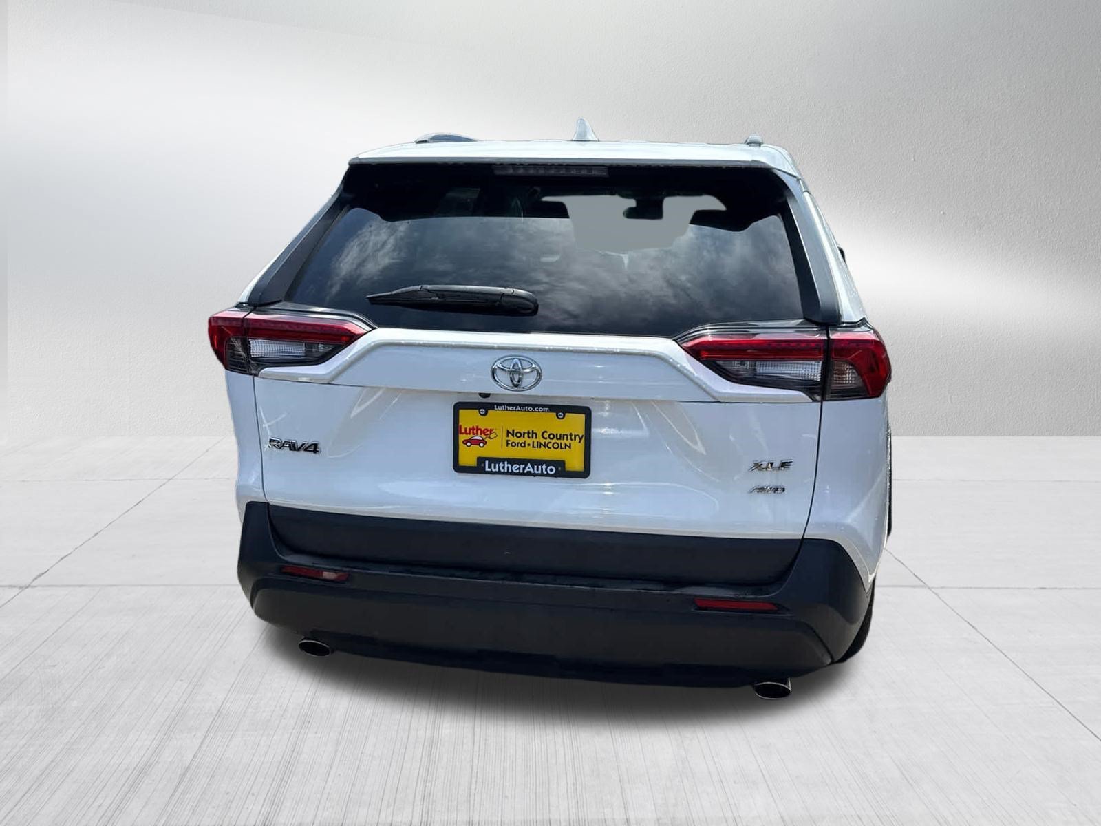 2024 Toyota RAV4 XLE - Photo 7