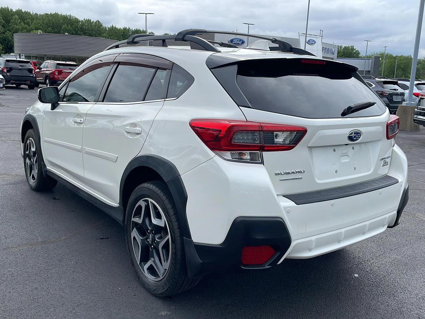 Used 2020 Crystal White Pearl Subaru Limited image 3