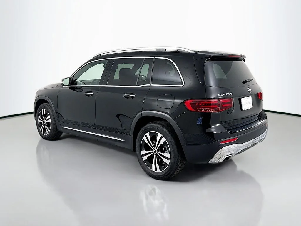 Certified Used 2025 Black Mercedes-Benz GLB 250 image 3