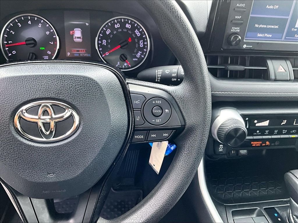 Used 2021 White Toyota LE image 23