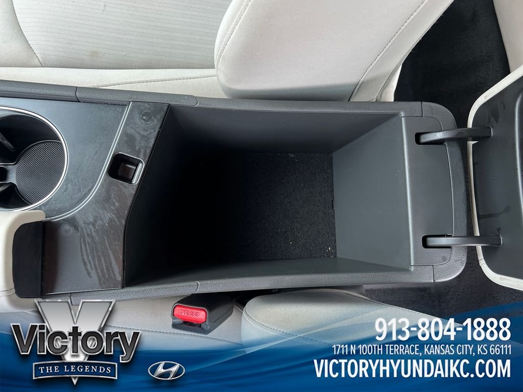 Used 2024 Red Hyundai SEL image 26