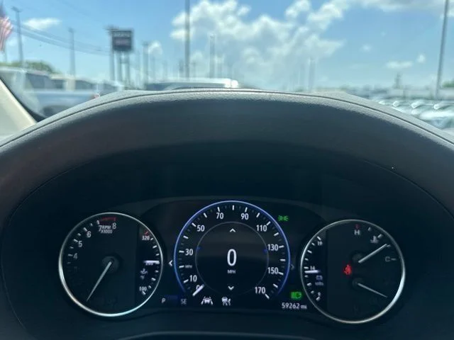 Used 2023 Red Buick Avenir image 41