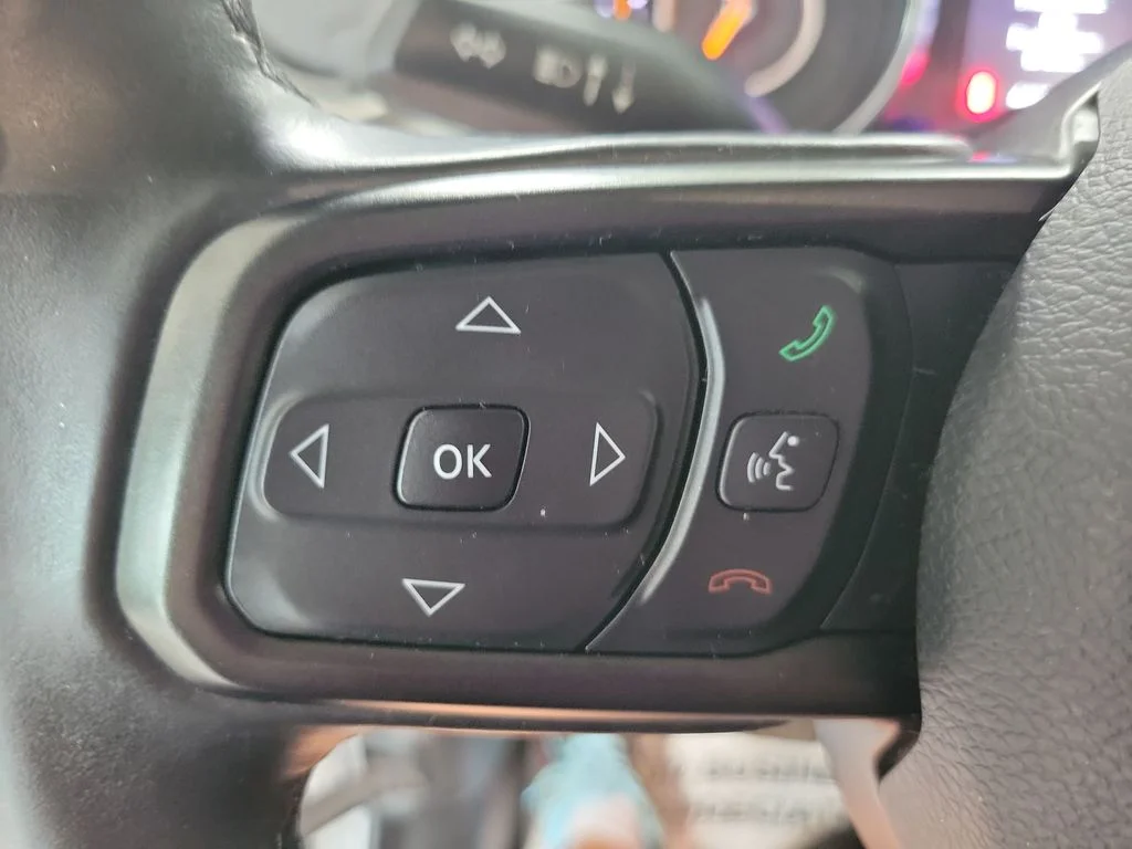 Used 2020 Silver Jeep Unlimited Sport S image 31