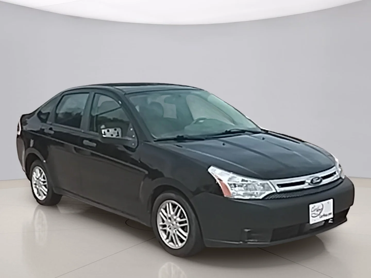 Used 2010 Black Ford SE image 8