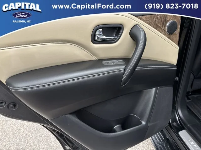 Used 2023 Black INFINITI Premium Select image 17