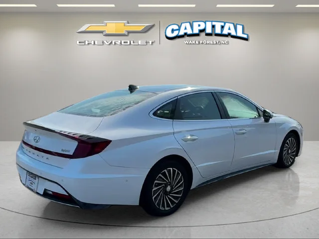 Used 2023 White Hyundai Limited image 5