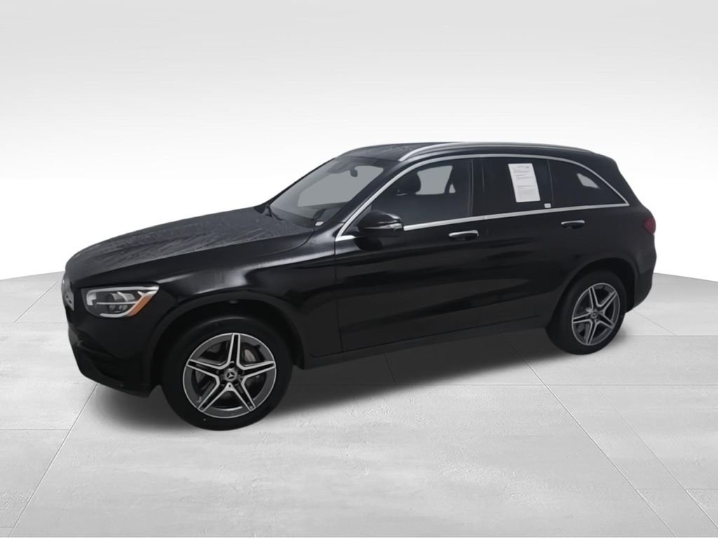 Used 2022 Black Mercedes-Benz GLC 300 image 5
