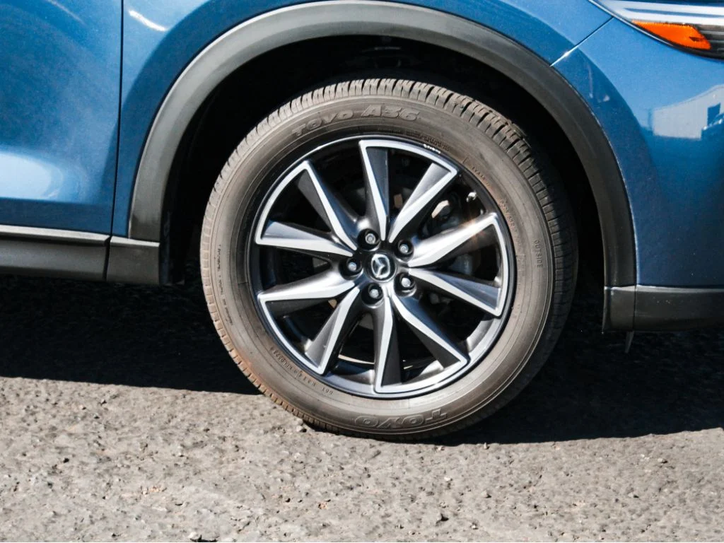 Used 2018 Eternal Blue Mica Mazda Grand Touring image 4