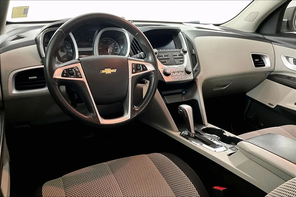 Used 2014 Silver Chevrolet LT image 4