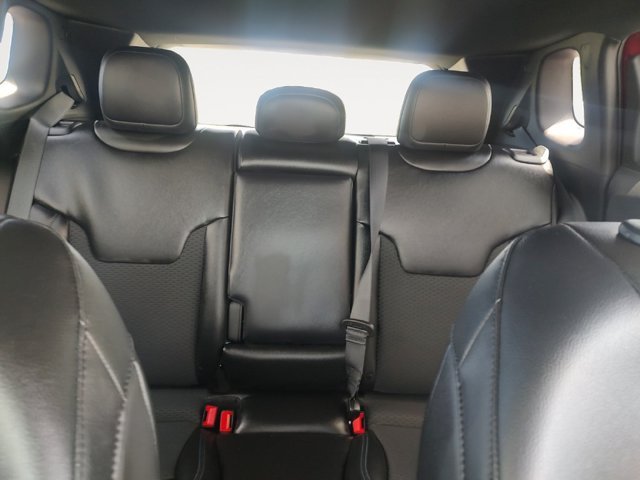 New 2026 Red Hot Pearl-Coat Exterior Paint Jeep Latitude Altitude image 13