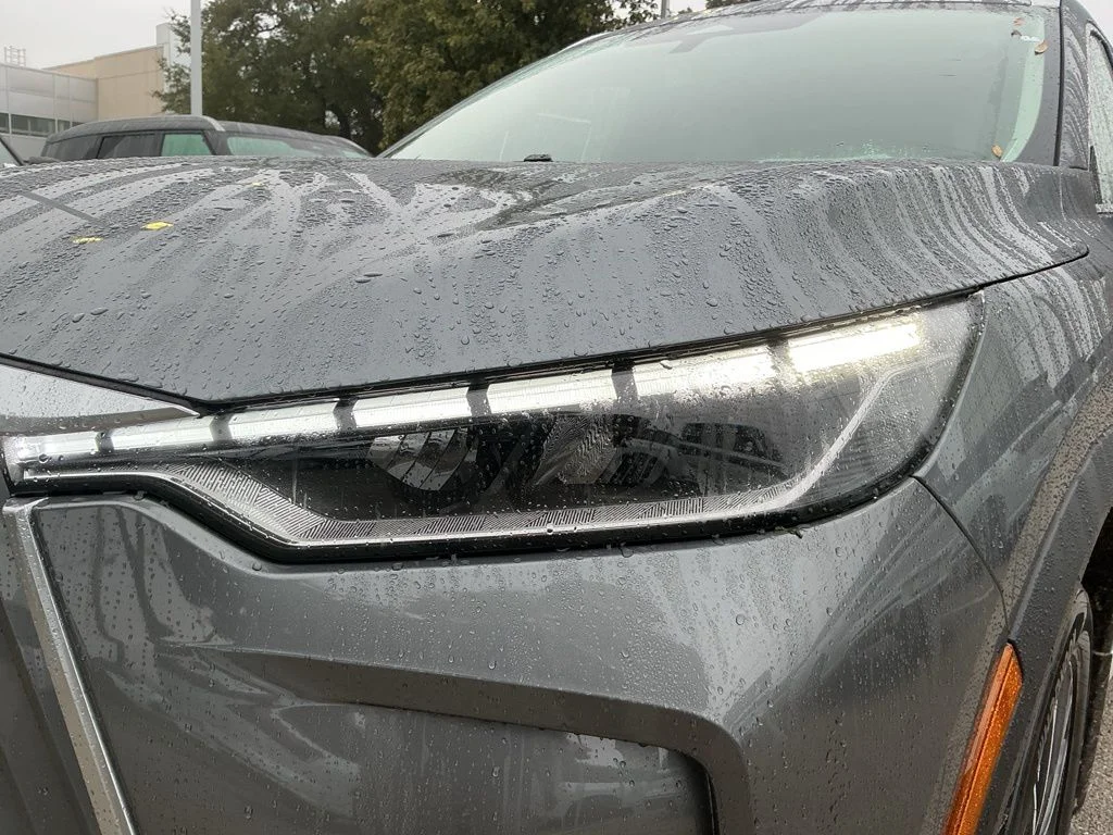 New 2026 GRAPHITE SHADOW INFINITI Luxe FWD image 8