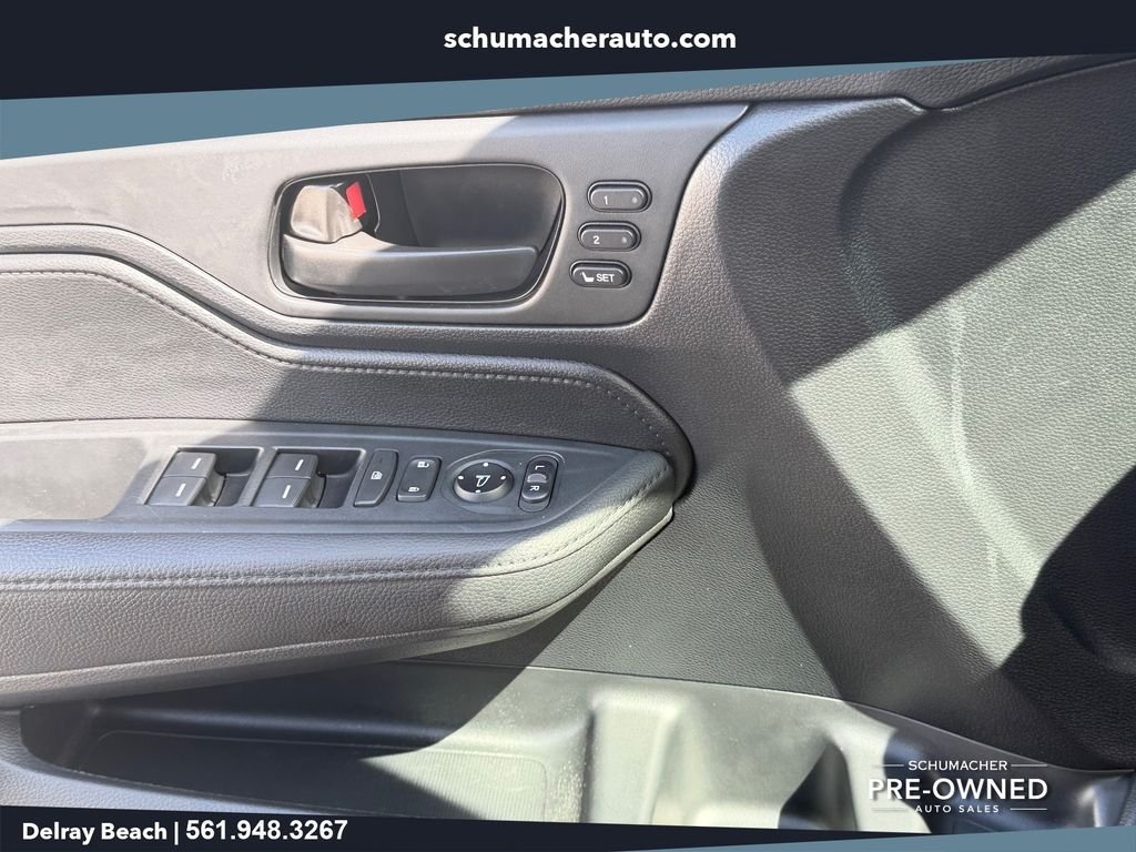 Used 2024 Black Honda EX-L image 28