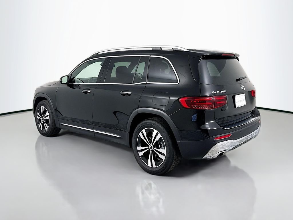Used 2025 Black Mercedes-Benz GLB 250 image 3