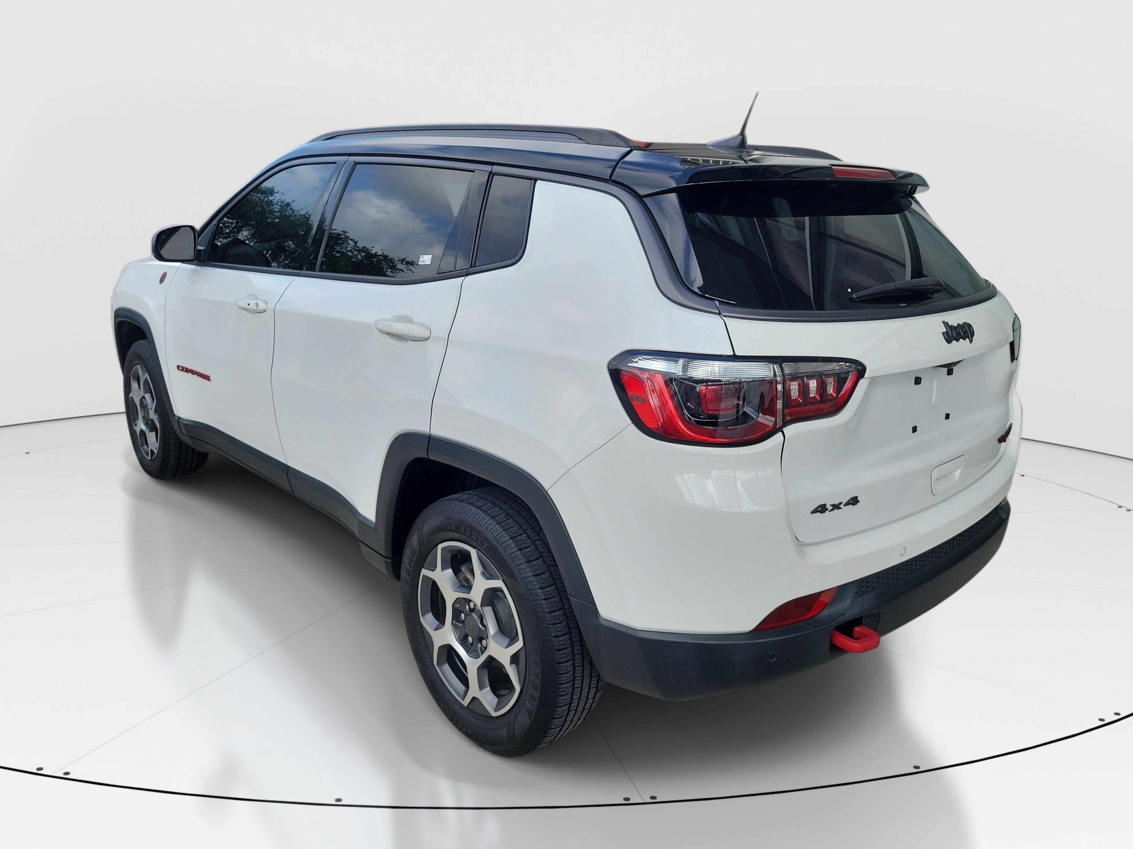 Used 2022 Bright White Clearcoat Jeep Trailhawk image 5