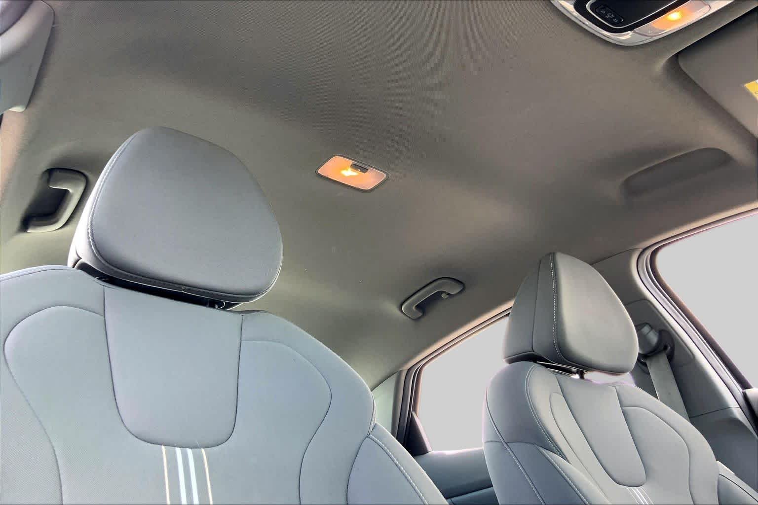 Used 2024 Abyss Black Hyundai SEL image 14
