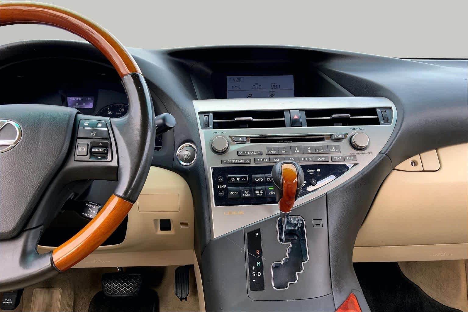 Used 2010 Starfire Pearl Lexus  image 6