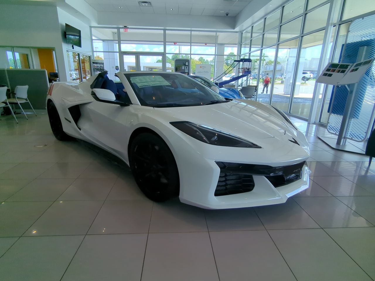 New 2027 Arctic White Chevrolet 3LT image 2