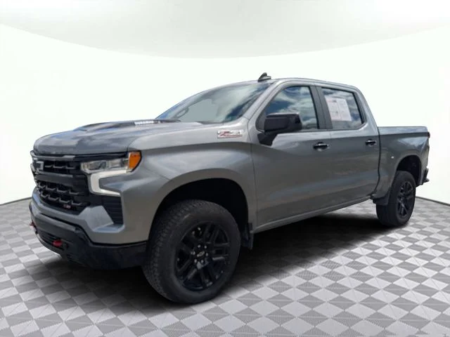 Used 2025 Gray Chevrolet LT Trail Boss image 8