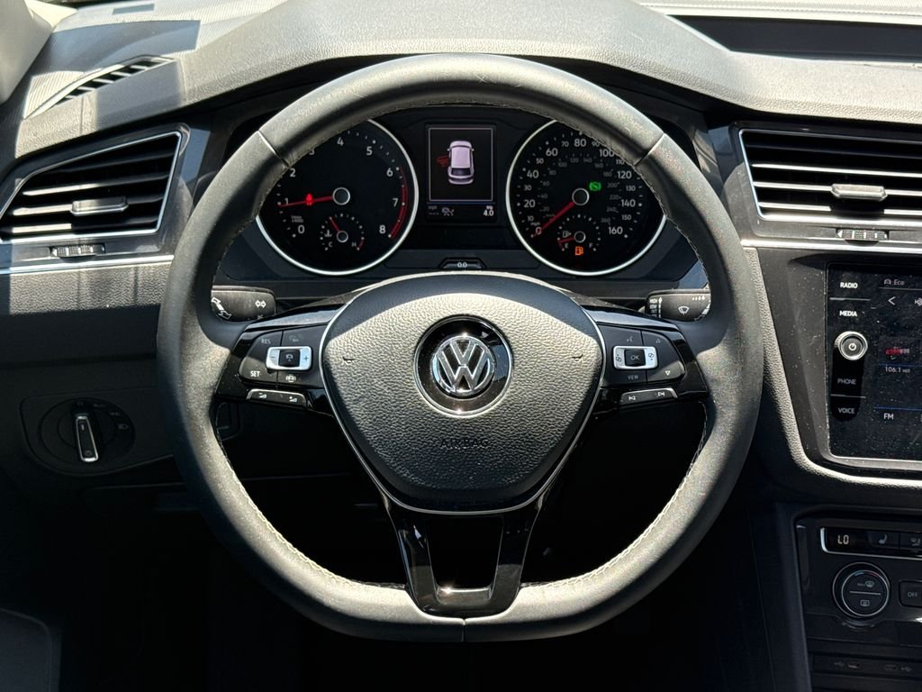 Used 2021 Gray Volkswagen 2.0T SE image 13