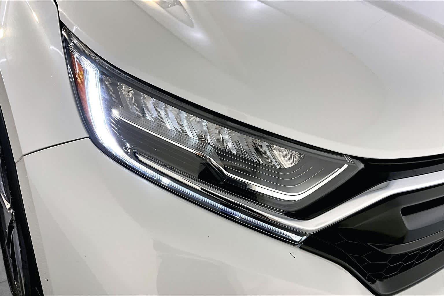 Used 2022 Platinum White Pearl Honda Touring image 27
