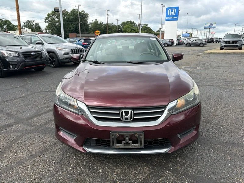 Used 2013 Red Honda LX image 2