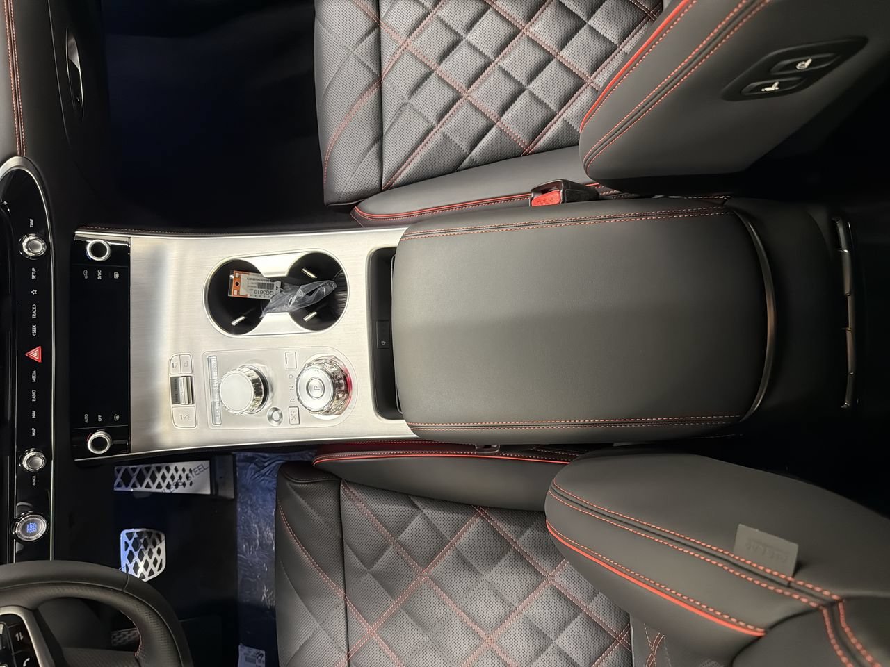New 2027 Uyuni White Genesis 3.5T Sport Prestige image 23