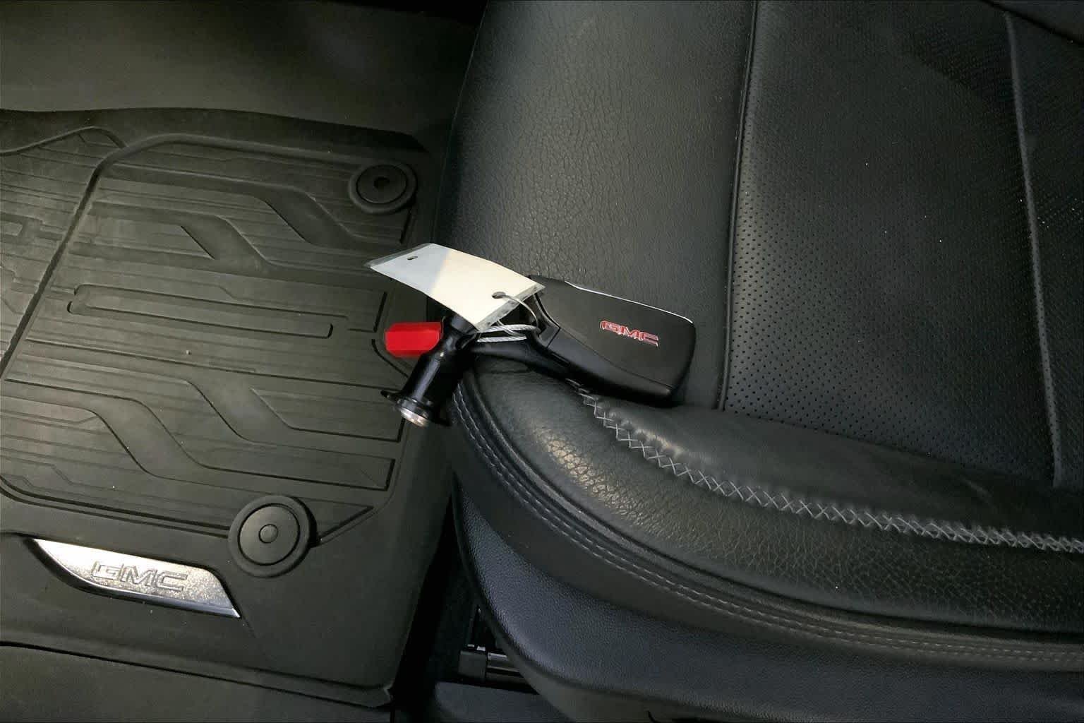 Used 2025 Onyx Black GMC Denali image 13