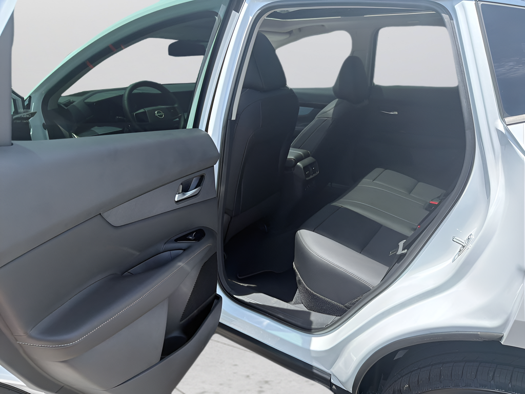 New 2026 White Nissan SL image 19
