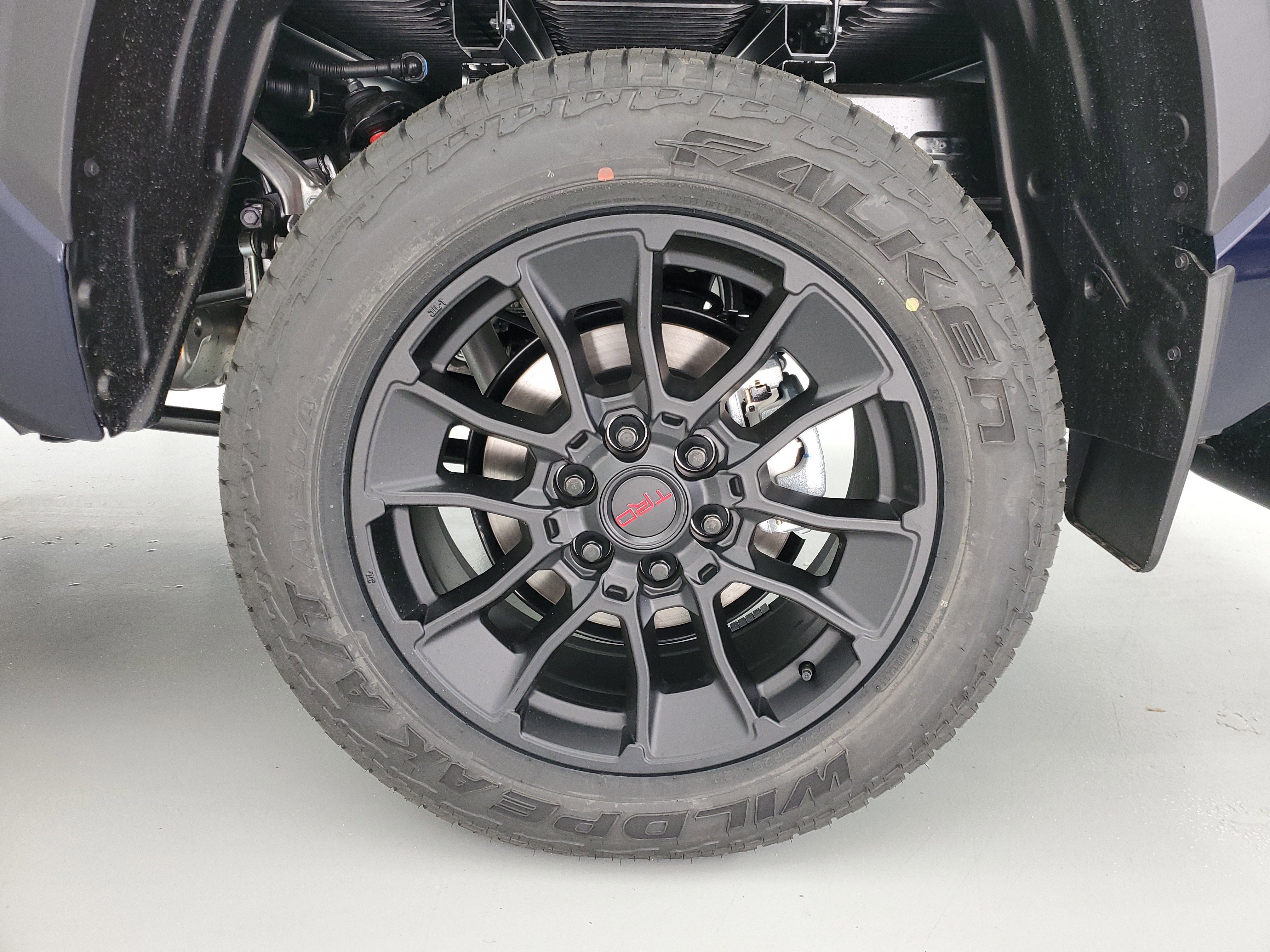 2026 Toyota Tundra Limited - Photo 12