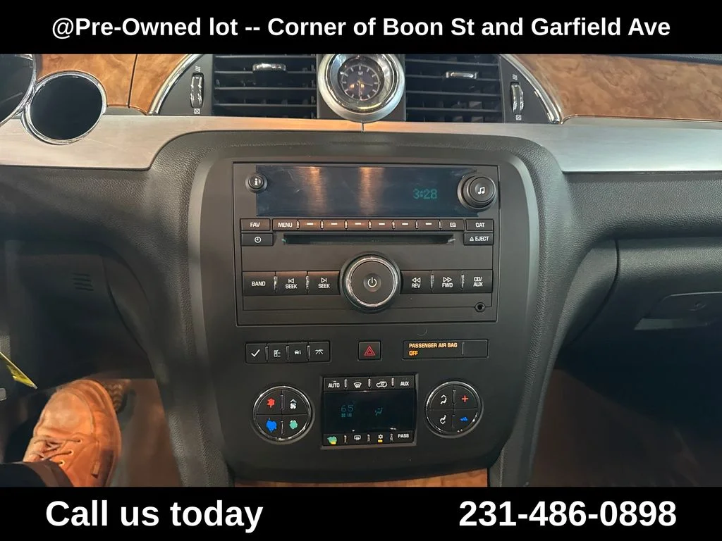 Used 2008 Red Buick CX image 19