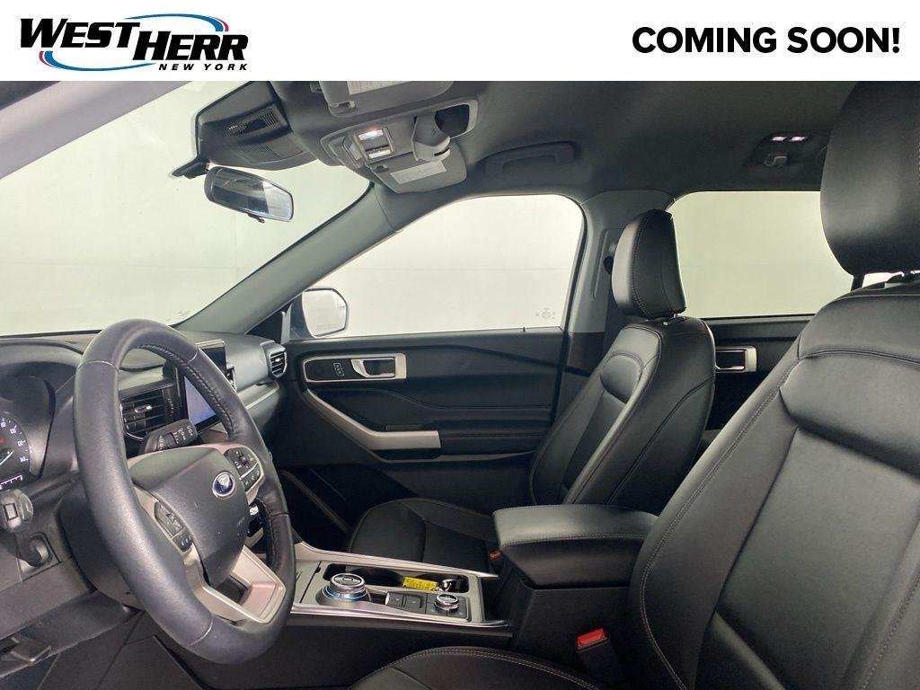 Used 2024 Silver Metallic Ford XLT image 16