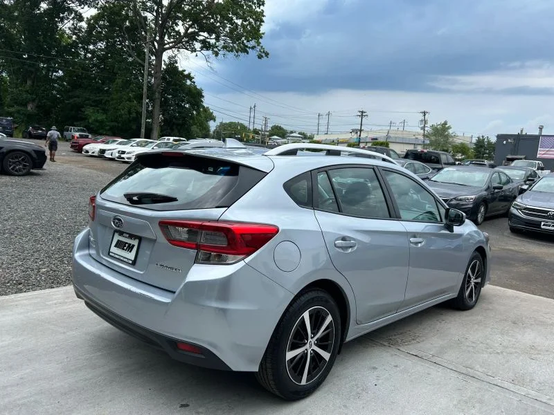 Used 2023 Silver Metallic Subaru Premium Wagon 4D image 12